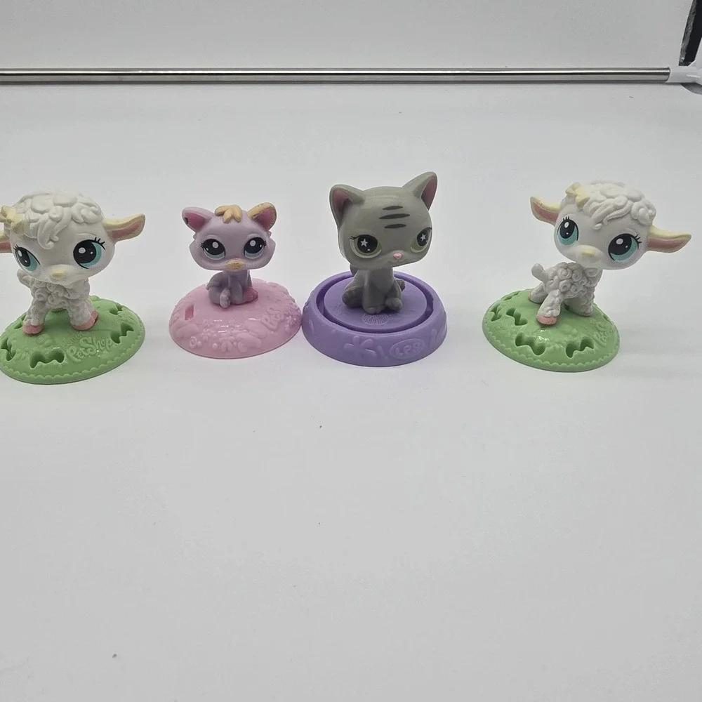 Lot of 4 Hasbro Littlest Pet Shop McDonalds Toys and 1‎ LPS Peacock Bird